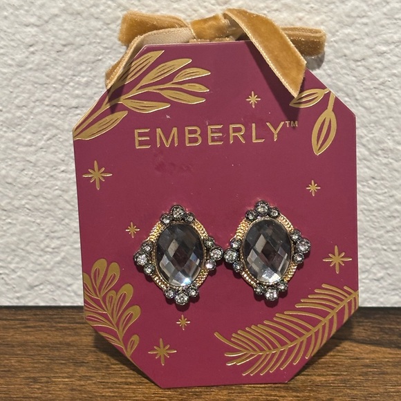 Emberly Jewelry - Emberly Stud Earrings NWT